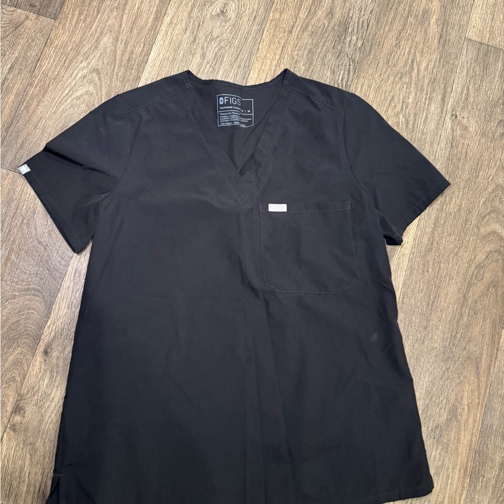 Figs Scrub top